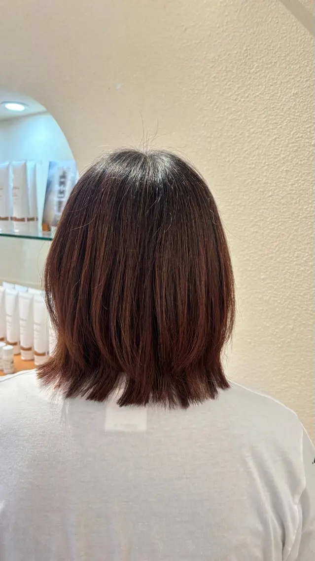 ミディアム レイヤーカット カット 佐々木 彩芽のヘアスタイル