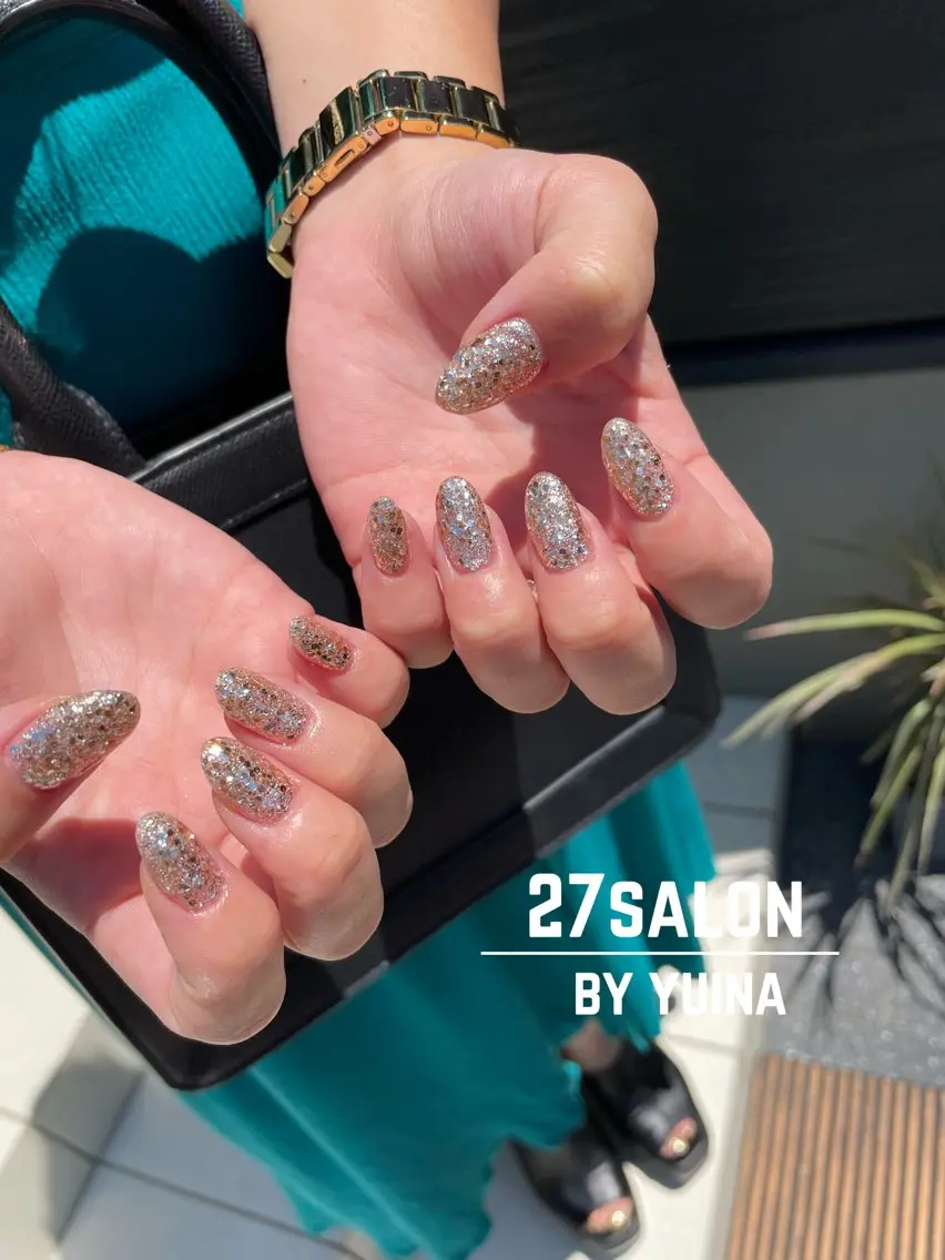 ネイル ホログラムネイル 27salon yuinaのネイルデザイン