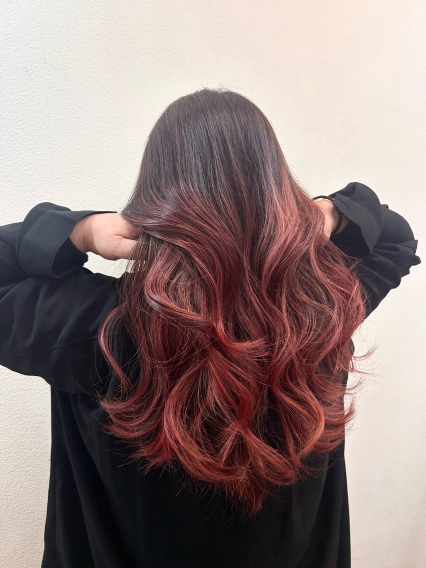 ロング カット ヘアカラー トリートメント Maya🦋 ハイトーン特化のヘアスタイル