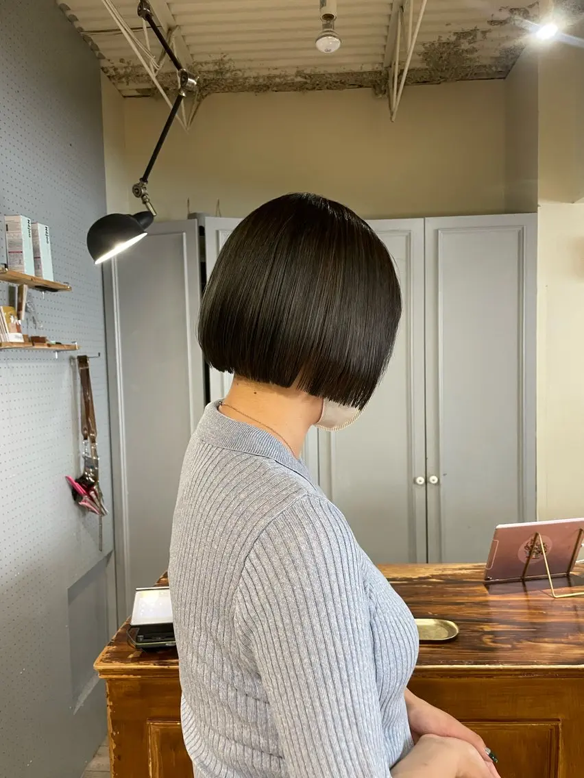 ショート カラー ブリーチ デザインカラー ハイトーンカラー ボブ カット ヘアカラー トリートメント 🤩噂のMr.髪ポジ ティブ®️yu🤩のヘアスタイル