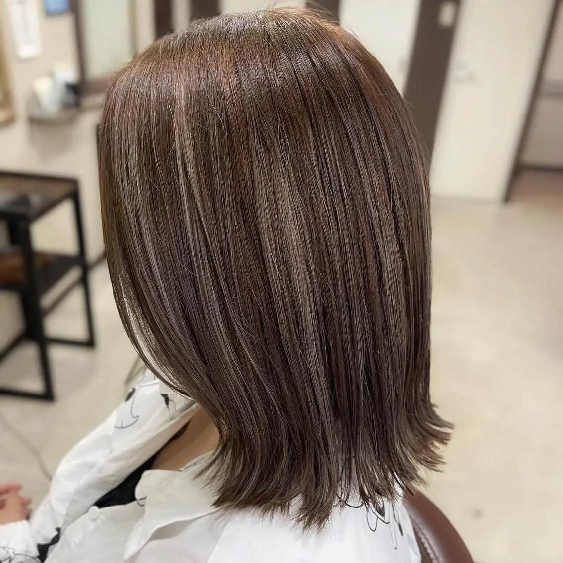 ミディアム ハイトーン belle ナホのヘアスタイル