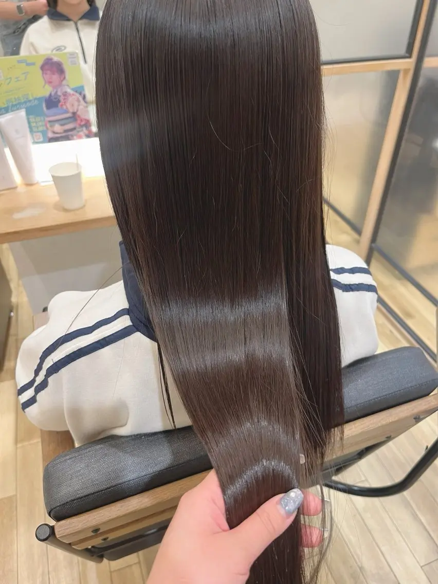 ロング 縮毛矯正 あらいしほ /ピンクカラーのヘアスタイル