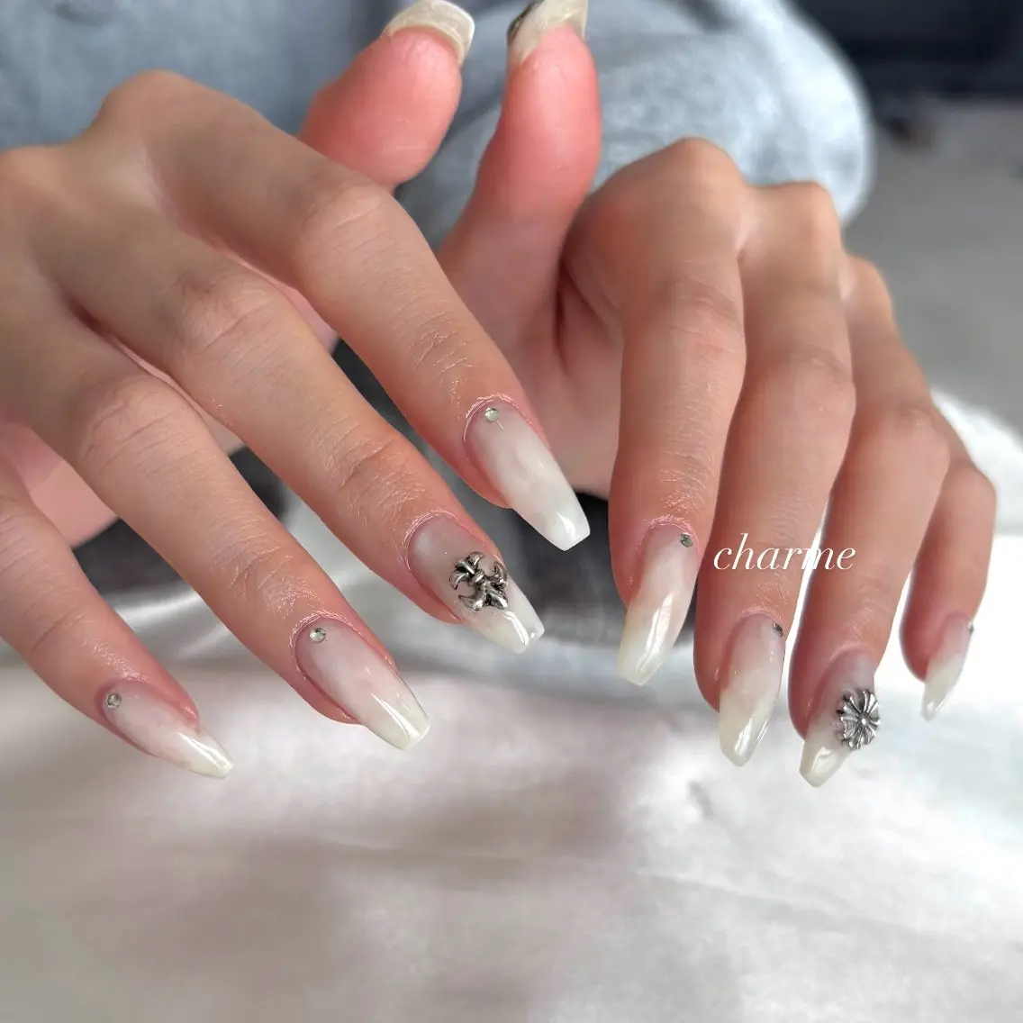 ネイル ホワイト ハンドネイル charme nailのネイルデザイン