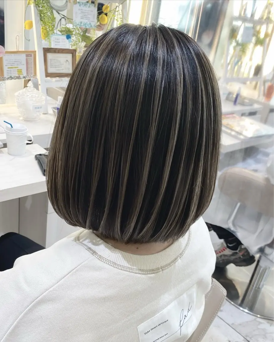 ショート カラー グレージュ ハイライトカラー 外国人風カラー ハイライト ヘアカラー トリートメント 大宮/バレイヤージュ 髪質改善/澤田隆誠のヘアスタイル