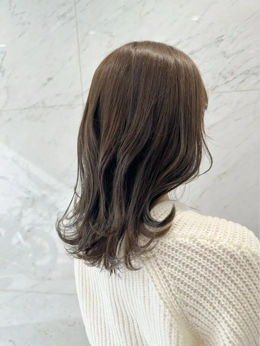 ミディアム カラー カット ヘアカラー トリートメント 古田 昂也のヘアスタイル