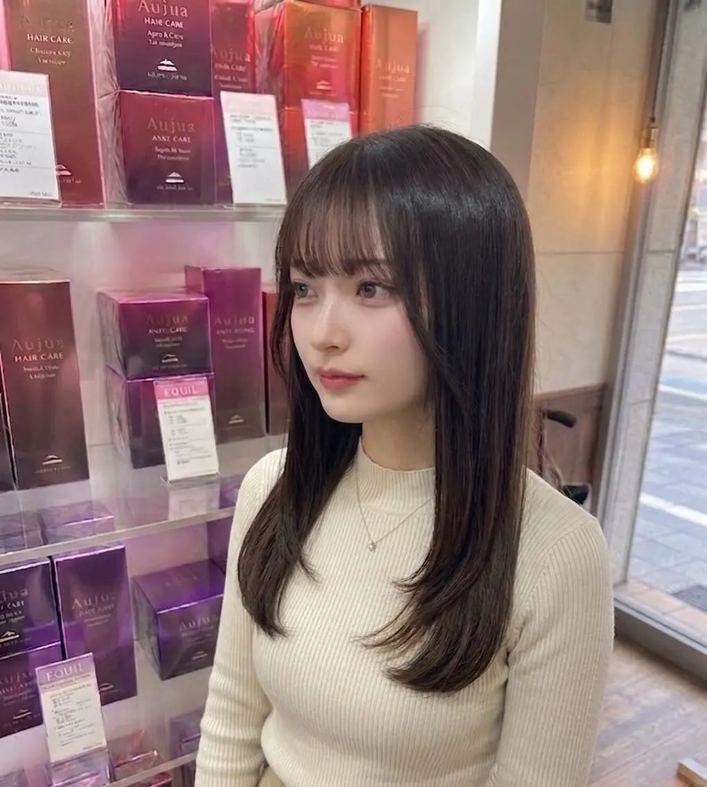 ロング 松下 沙織のヘアスタイル