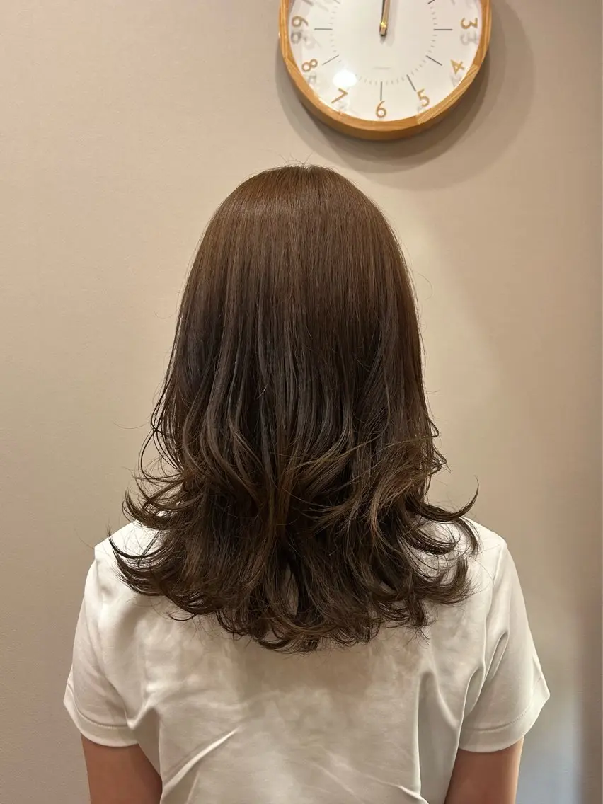 セミロング レイヤーカット Jamme /齋藤 若菜のヘアスタイル