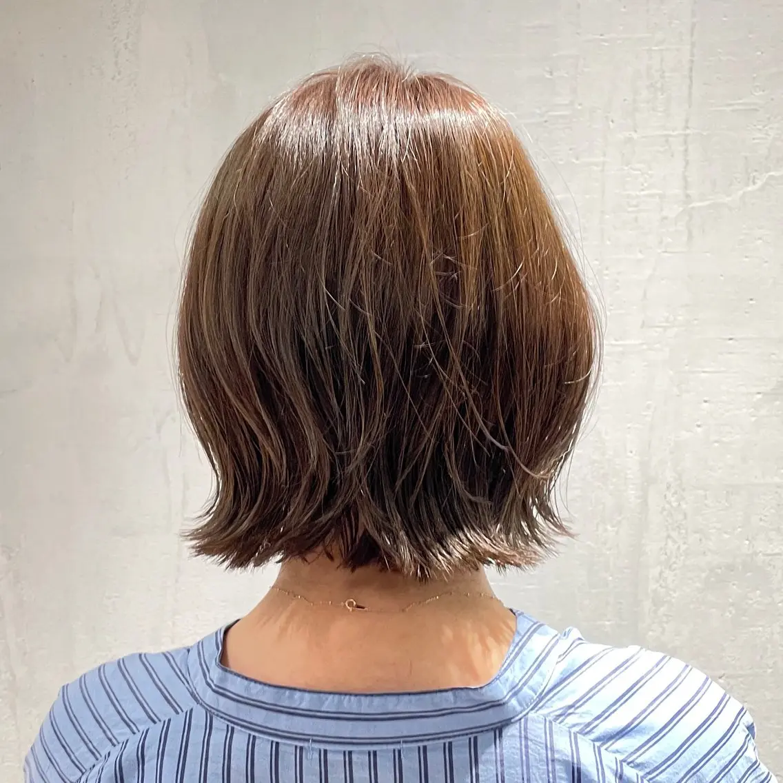 ミディアム カラー ハイライトカラー ボブ くびれヘア ハイライト 外ハネヘア カット ヘアカラー matka白髪ぼかし 大人ヘア/KEIKOのヘアスタイル