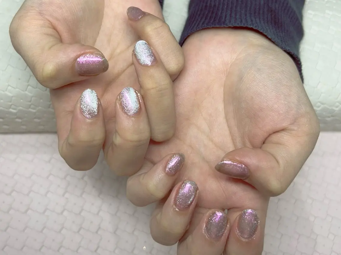 ネイル EmilyG アイリスのネイルデザイン