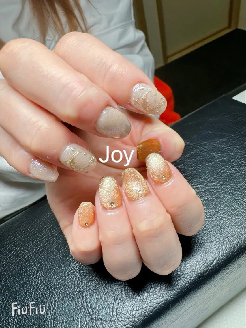 ネイル アートネイル マグネットネイル ミラーネイル ストーンネイル Nail Salon JOYのネイルデザイン