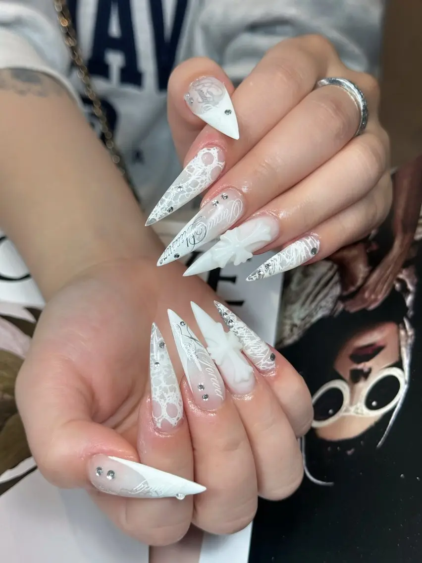 ネイル チークネイル ドット フレンチネイル グラデーション ハート ハンドネイル Julli NailStudioのネイルデザイン