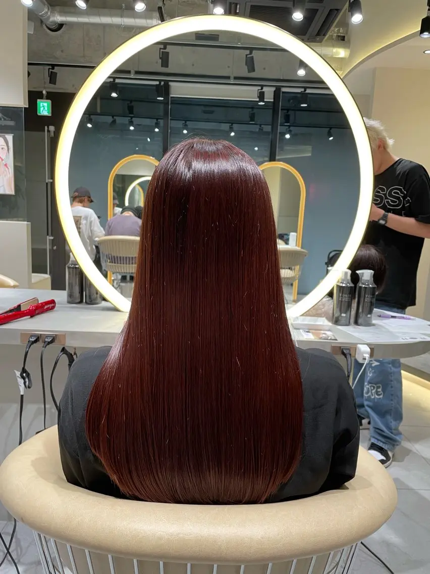 ロング トリートメント shion 透明感カラーのヘアスタイル