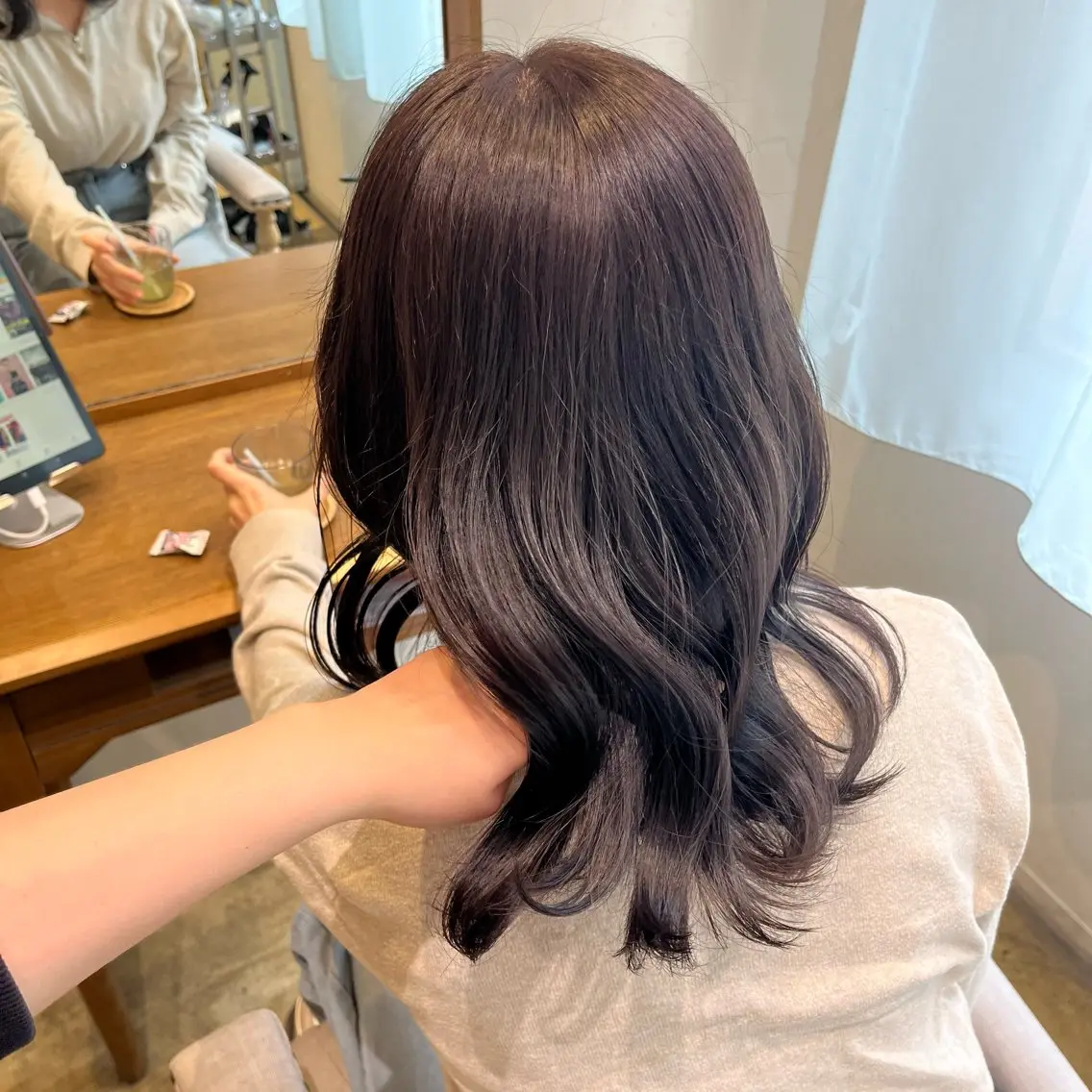 ミディアム カット ヘアカラー 似合わせカラー🪩 SAYA 👗のヘアスタイル