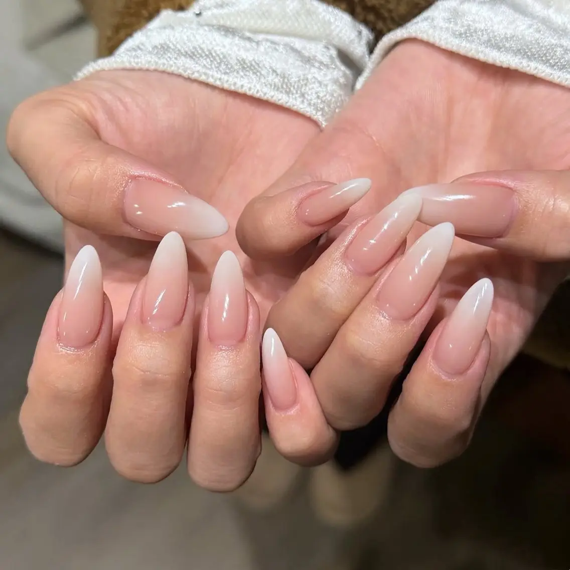 フレンチ、グラデーション、チーク、ミラーの写真