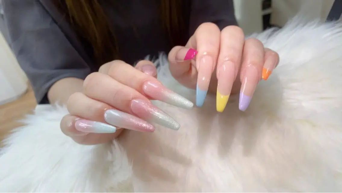 ネイル フレンチネイル グラデーション 韓国ネイル マグネットネイル ミラーネイル REI nailのネイルデザイン