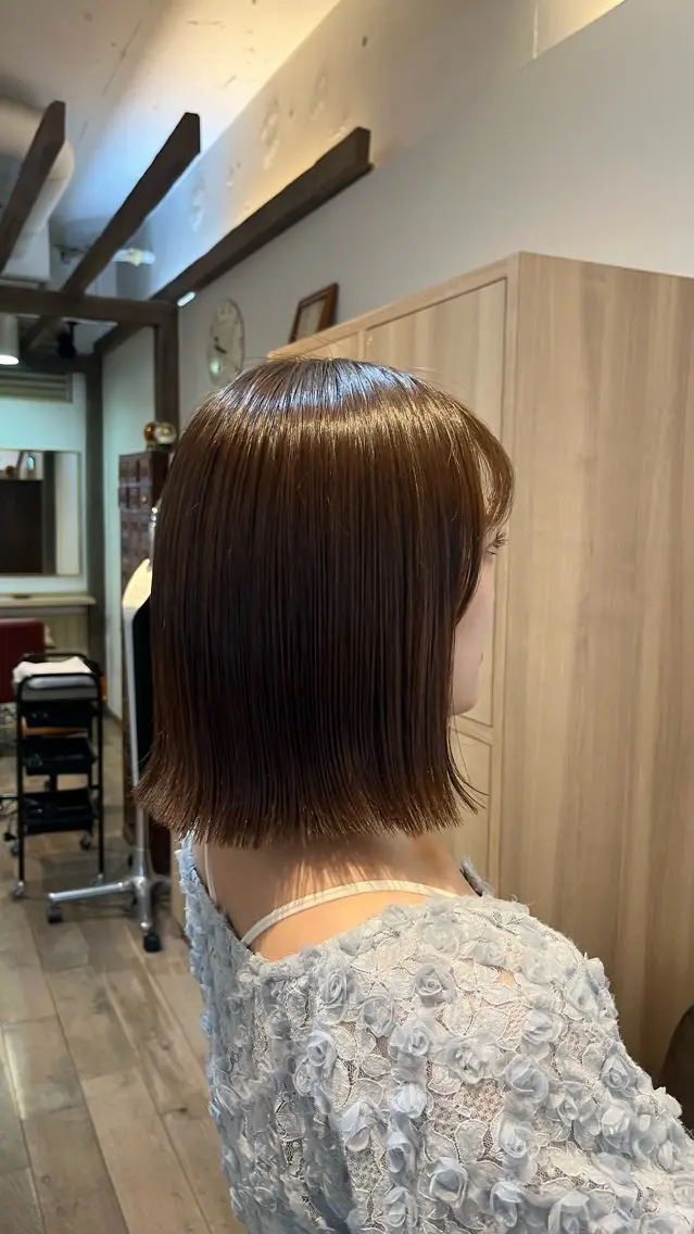 カラー ベージュカラー カット ヘアカラー 黒滝 真歩のヘアスタイル