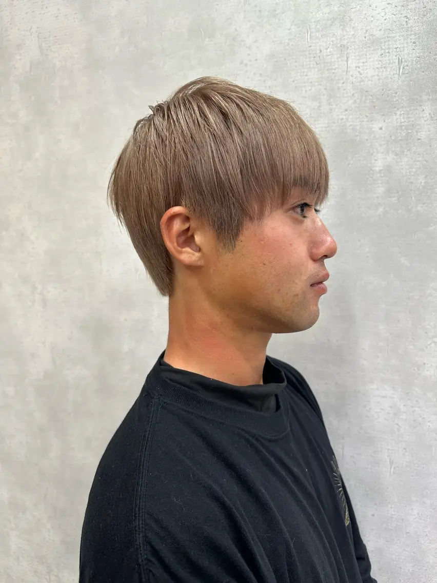 カラー メンズ メンズハイトーン ベージュカラー ハイトーンカラー ミルクティーベージュ DAIKIベージュ 🍂レイヤーカットのヘアスタイル
