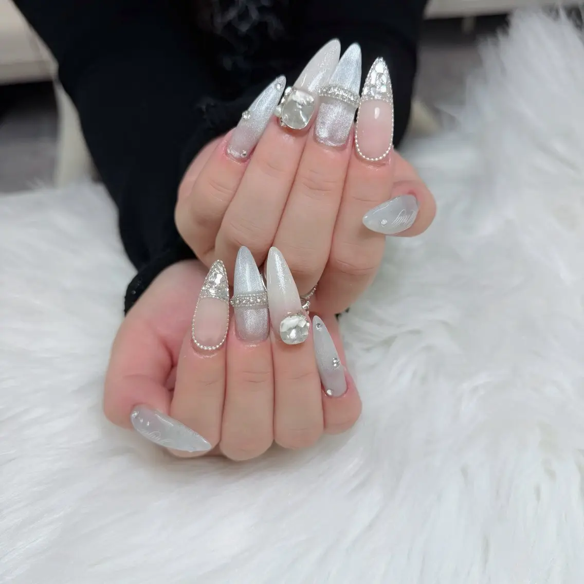ネイル フレンチネイル キラキラネイル 韓国ネイル シンプルネイル ワンホンネイル ハンドネイル MEI Nailのネイルデザイン