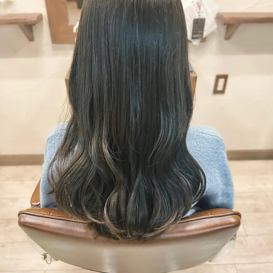 ロング カラー ブリーチ グレージュ ブリーチなしカラー オリーブグレージュ オリーブグレー レイヤー/高橋 みく /池下/千種のヘアスタイル