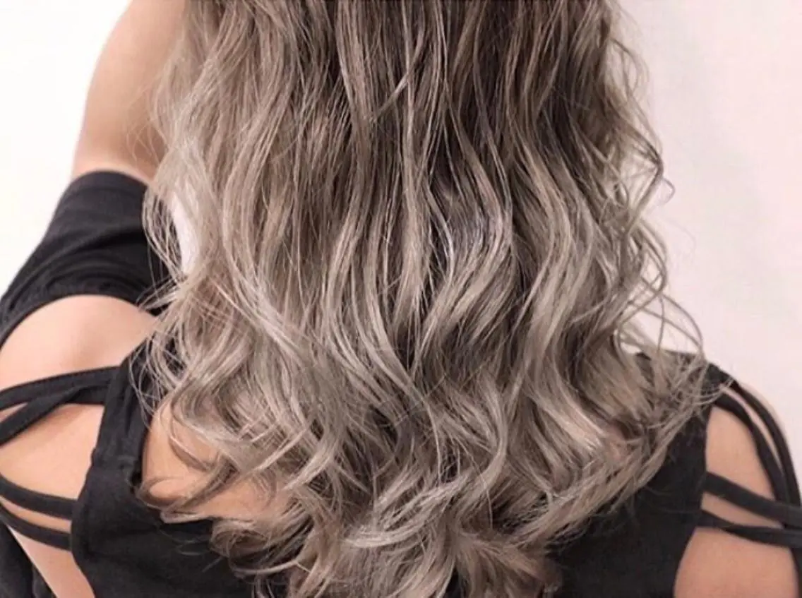ミディアム ヘアカラー HIRO .Nのヘアスタイル