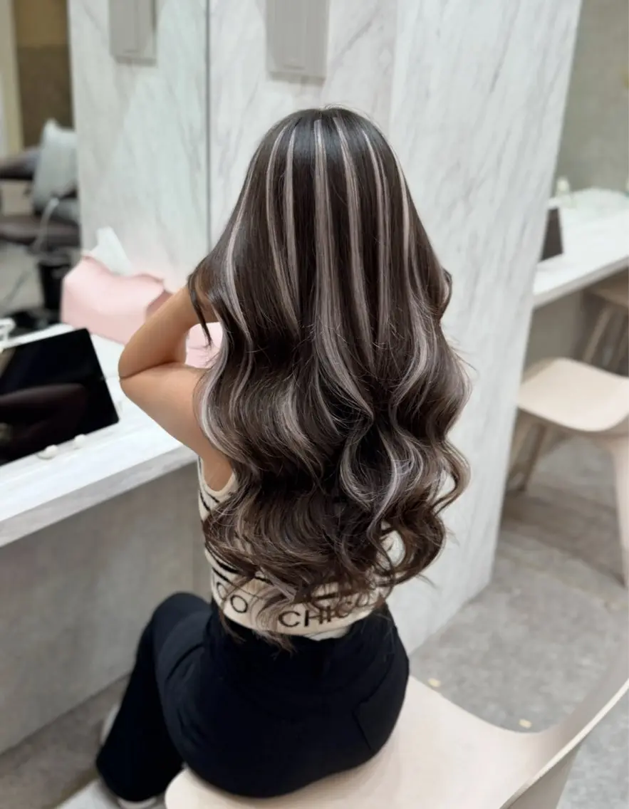ロング 縮毛矯正 璃 音のヘアスタイル