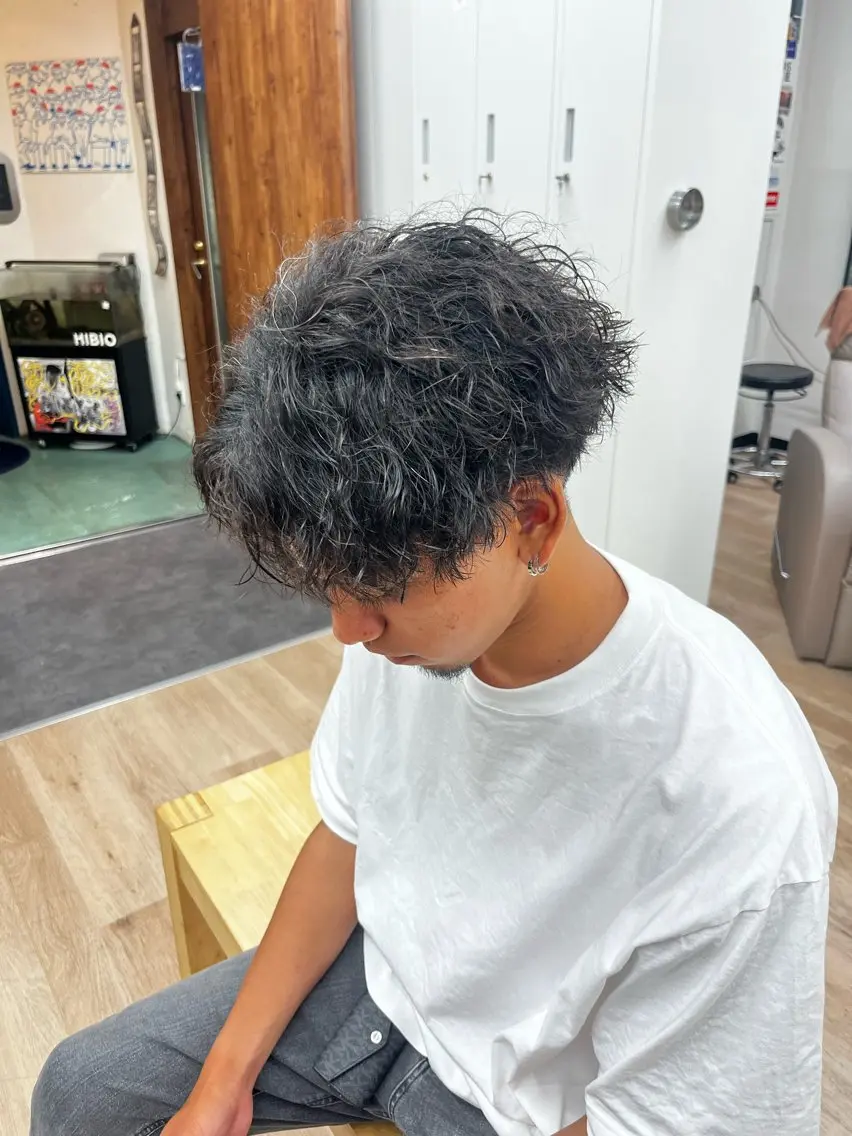 パーマ メンズ メンズパーマ ツイストスパイラルパーマ スパイラルパーマ パーマ すどう あしゅりのヘアスタイル