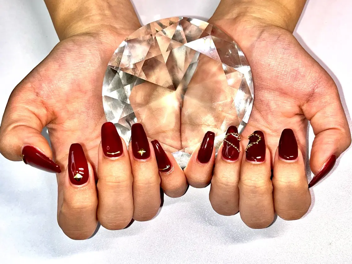 ネイル アートネイル ボルドー ハート 持ち込み ニュアンスネイル ハンドネイル プライベートサロン N's Nailのネイルデザイン
