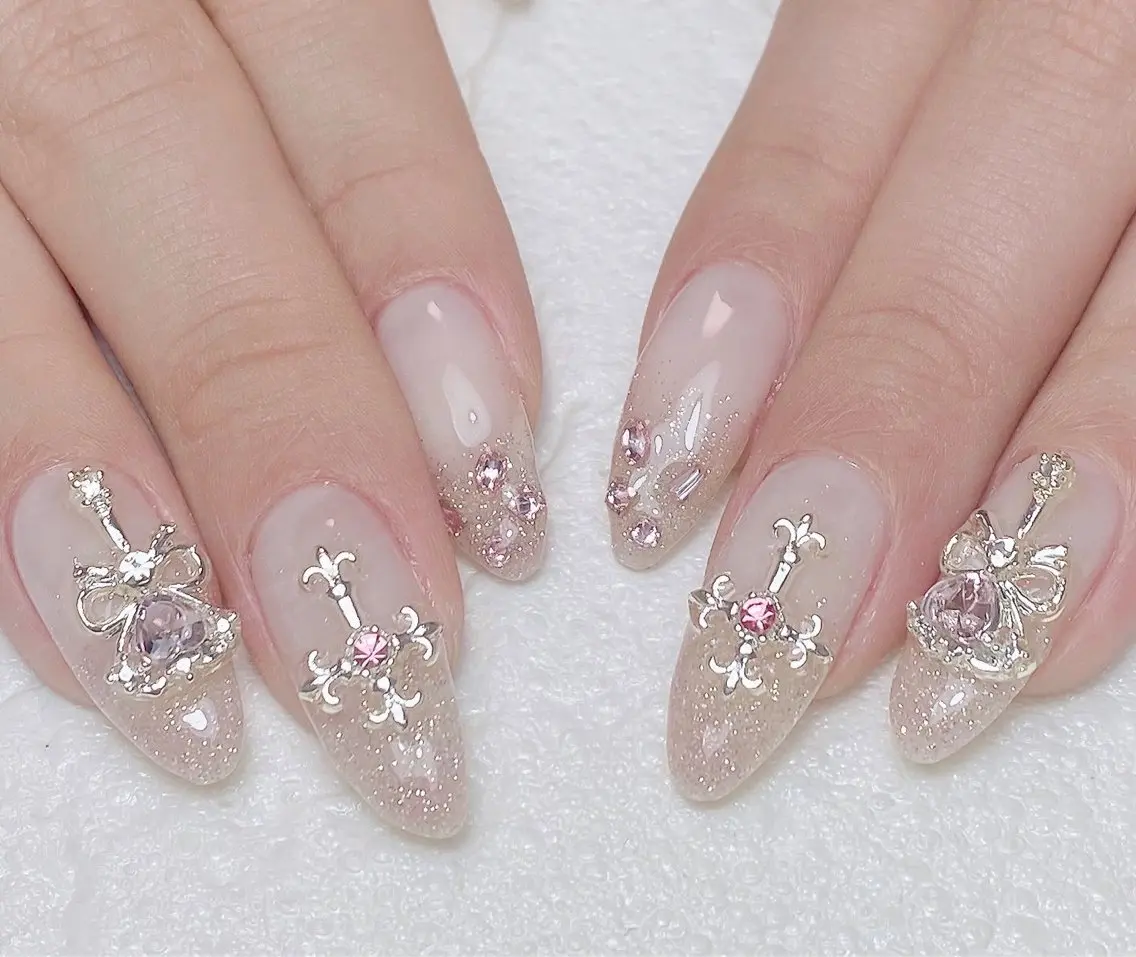 ネイル フラッシュネイル キラキラネイル 持ち込み ピンク ストーンネイル ハンドネイル Nail Salon K 🧸美爪育成のネイルデザイン