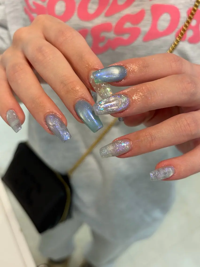 ネイル Salondevi2 isanaのネイルデザイン