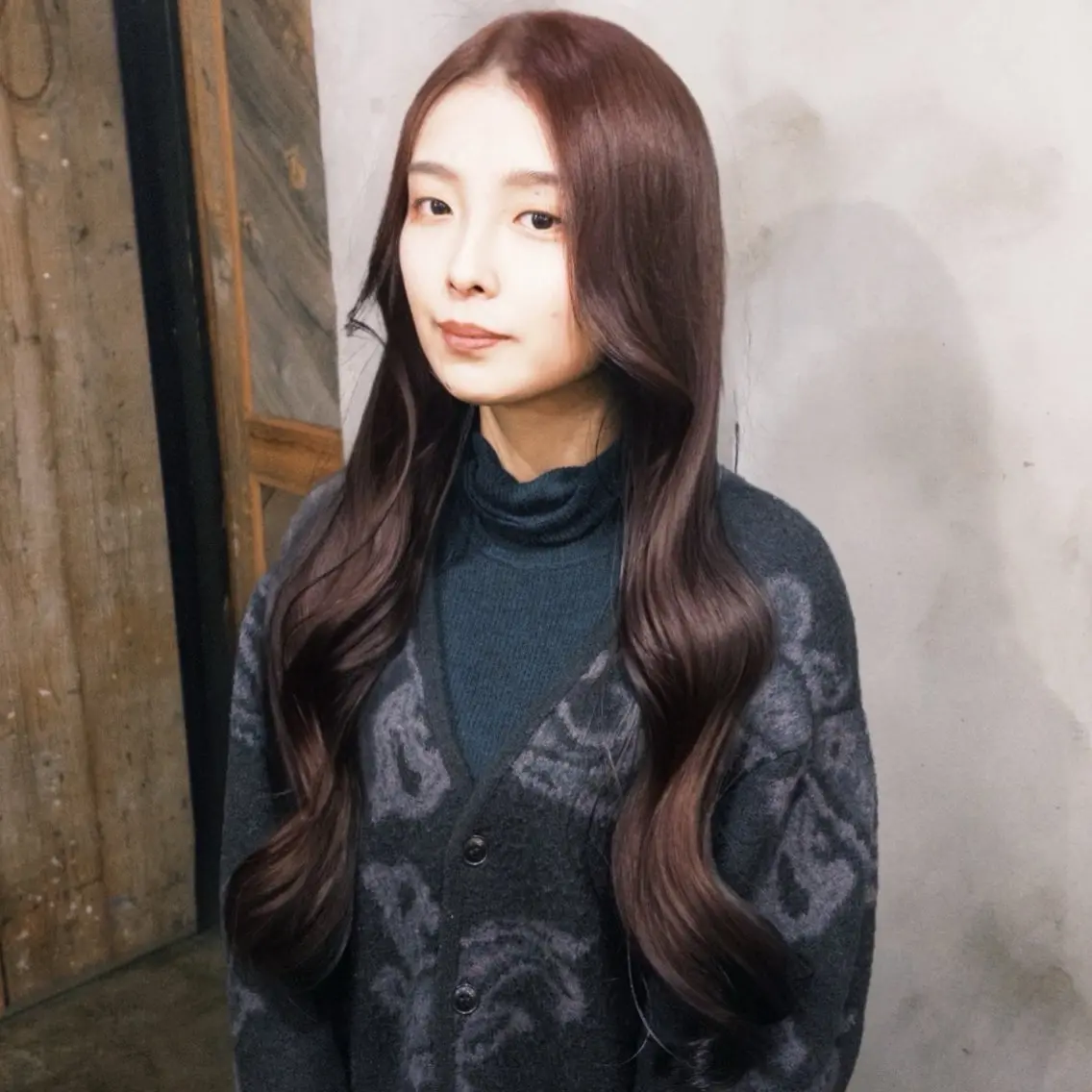 ロング カラー オレンジ レッドカラー ロング ヘアカラー トリートメント Hina🧵/恵比寿 中目黒/透明感カラーのヘアスタイル