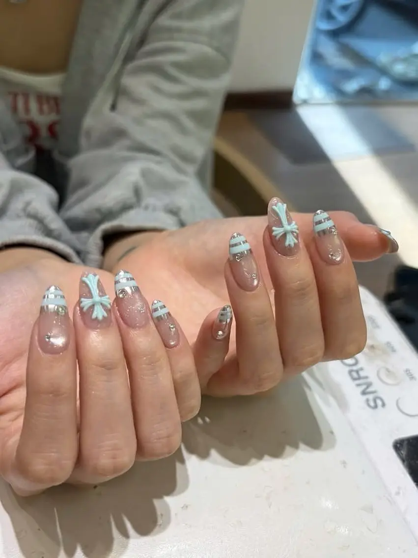 ネイル フレンチネイル グラデーション 韓国ネイル ラメ(グリッター) マグネットネイル ハンドネイル Lumi de nailsのネイルデザイン