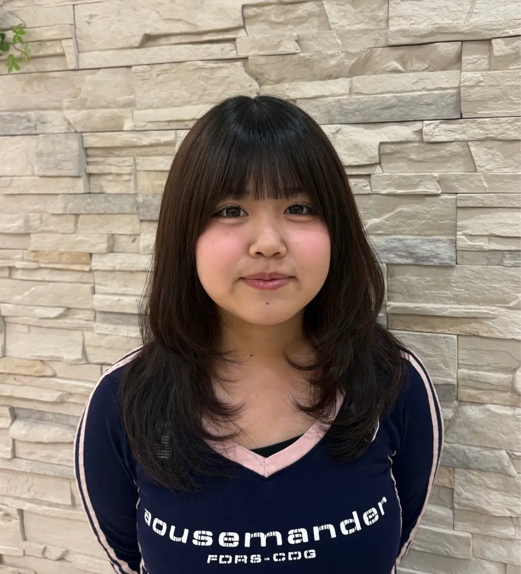 ロング 野口 梨紗のヘアスタイル