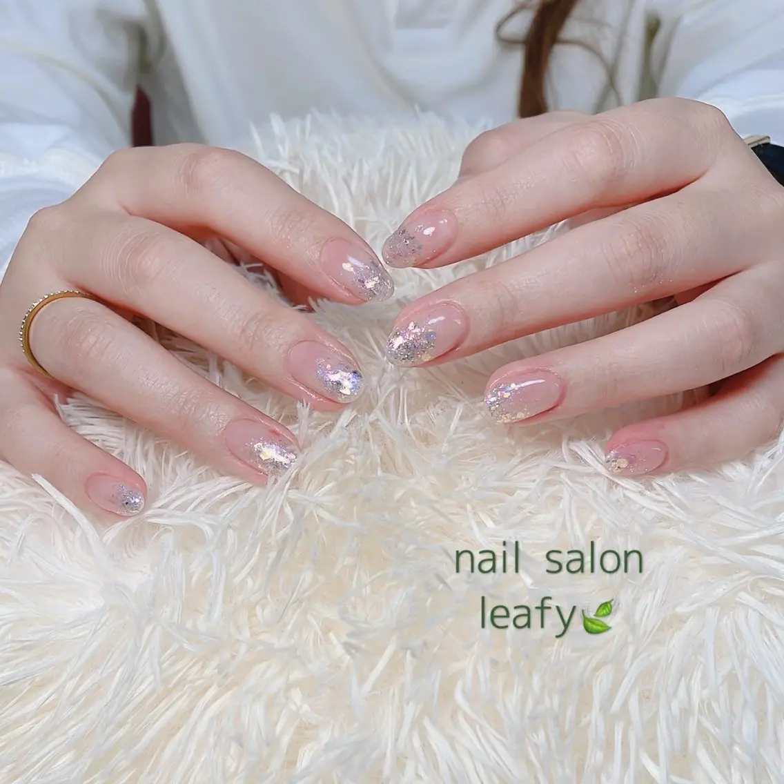 ネイル オーロラネイル グラデーション 持ち込み ネイルサロン leafyのネイルデザイン