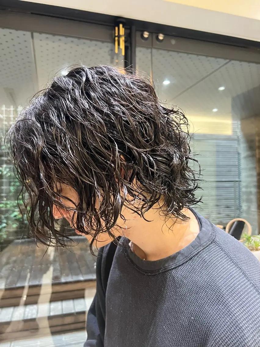 ミディアム パーマ メンズ カット パーマ トリートメント ケンシロウ メンズパーマ特化のヘアスタイル