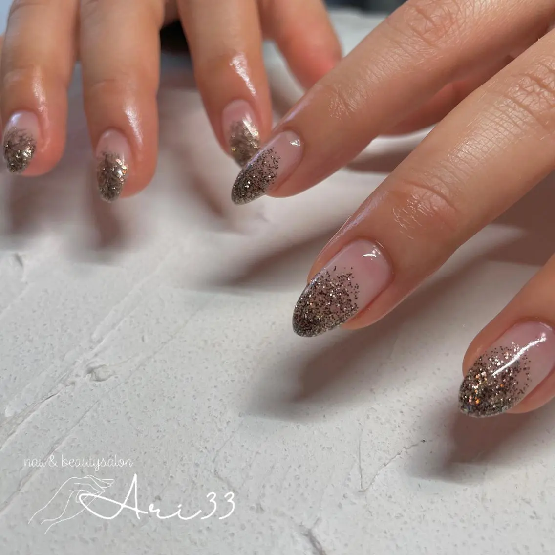 ネイル グラデーション ラメ(グリッター) ラメグラデーション プライベートサロン Ari33nailのネイルデザイン