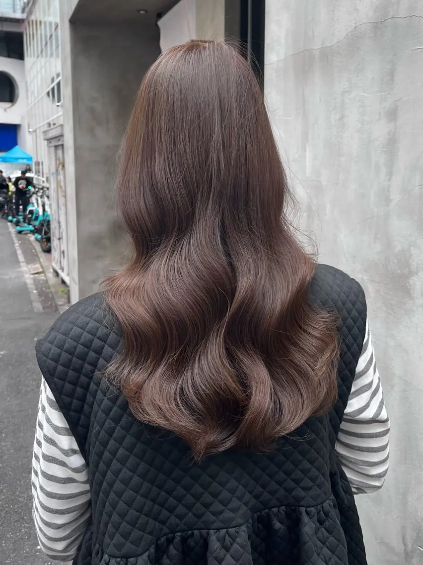 セミロング カラー 赤み消し透明感カラー オオヤマのヘアスタイル