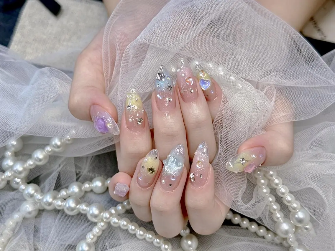 ネイル オーロラネイル チークネイル 長さ出し フットネイル フレンチネイル ハンドネイル Rola kira ゆめのネイルデザイン