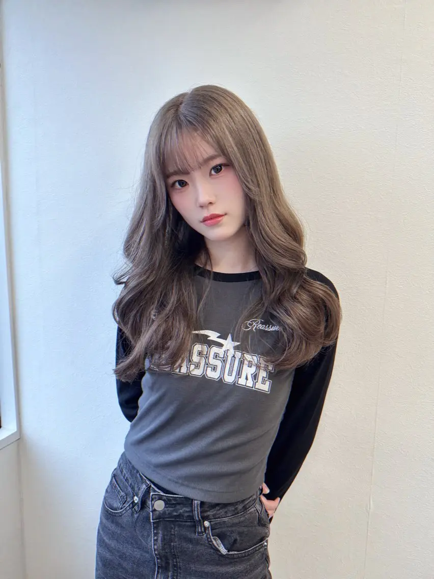 ロング カラー ベージュカラー 透明感カラー ヘアカラー KAEDE/Elsa /ブリーチカラーのヘアスタイル