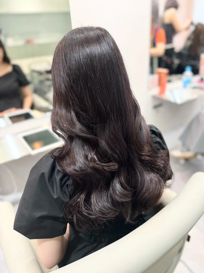 ロング カラー amane໒꒱うる艶 ブリーチ透明感カラーのヘアスタイル