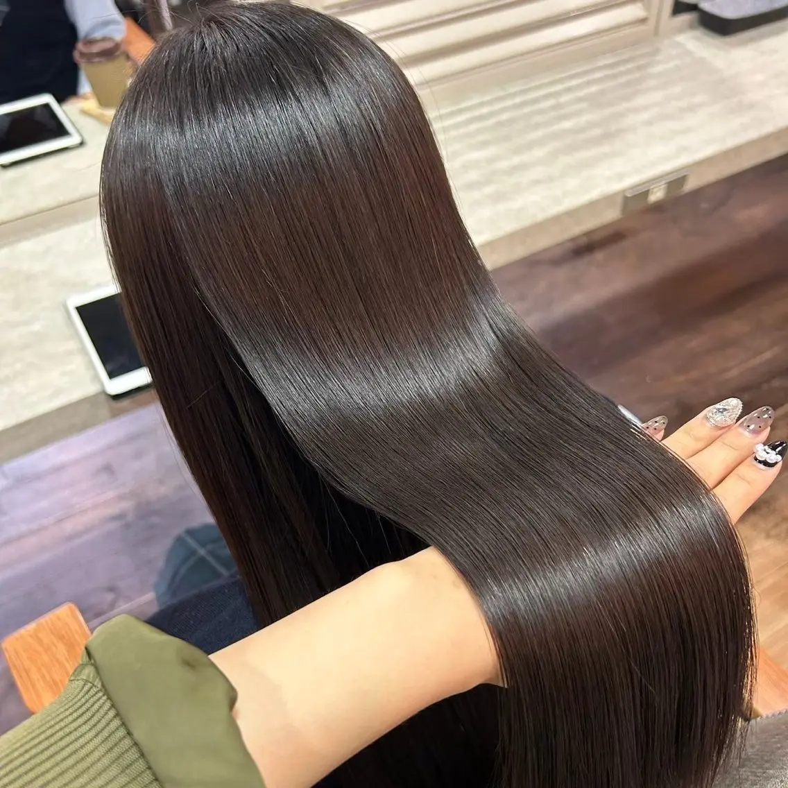 ロング 髪質改善 縮毛矯正 トリートメント 酸性ストレート 酸熱トリートメント 藤井 佑真のヘアスタイル