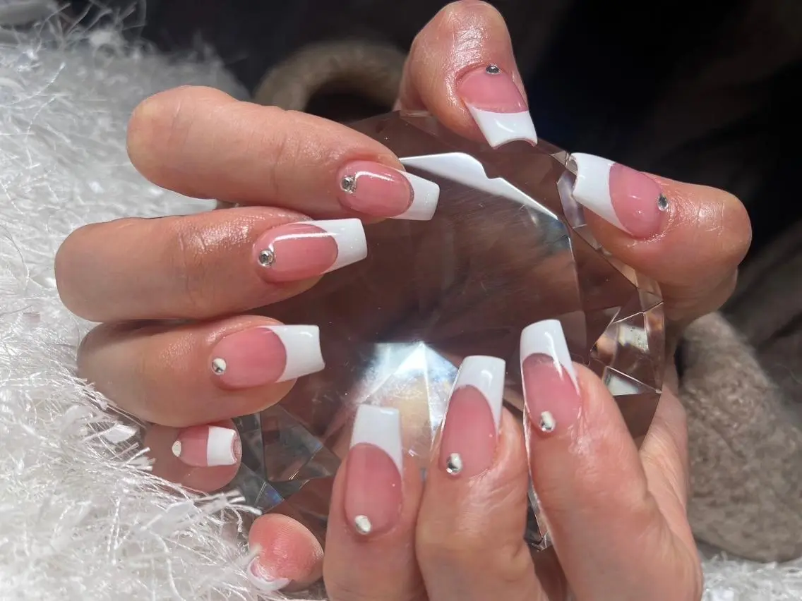 ネイル 長さ出し フレンチネイル ジェルネイル グラデーション 韓国ネイル ハンドネイル Nail&eye Belire 新宿のネイルデザイン