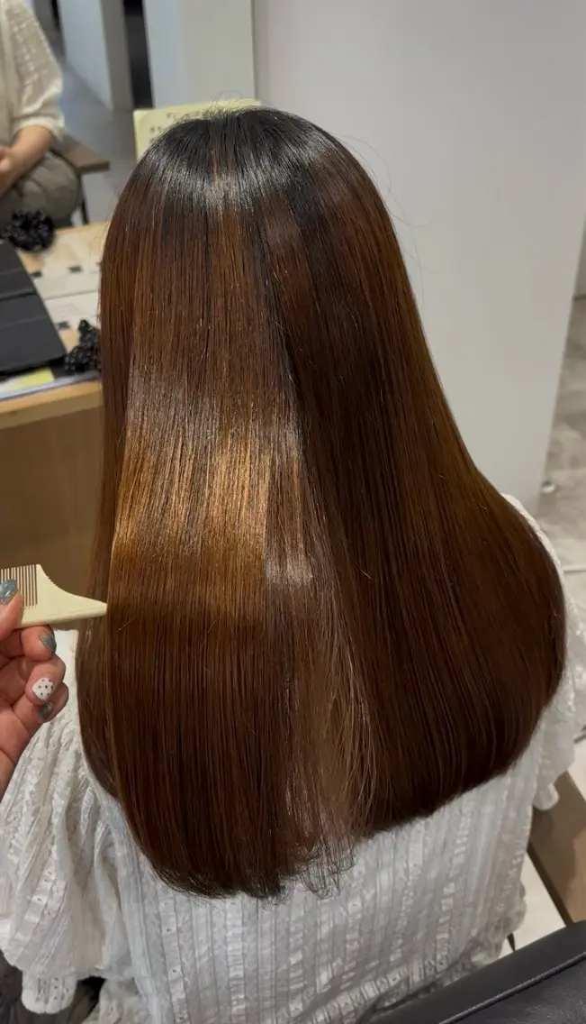 セミロング 酸性ストレート 縮毛矯正 recipe la couleurちずのヘアスタイル