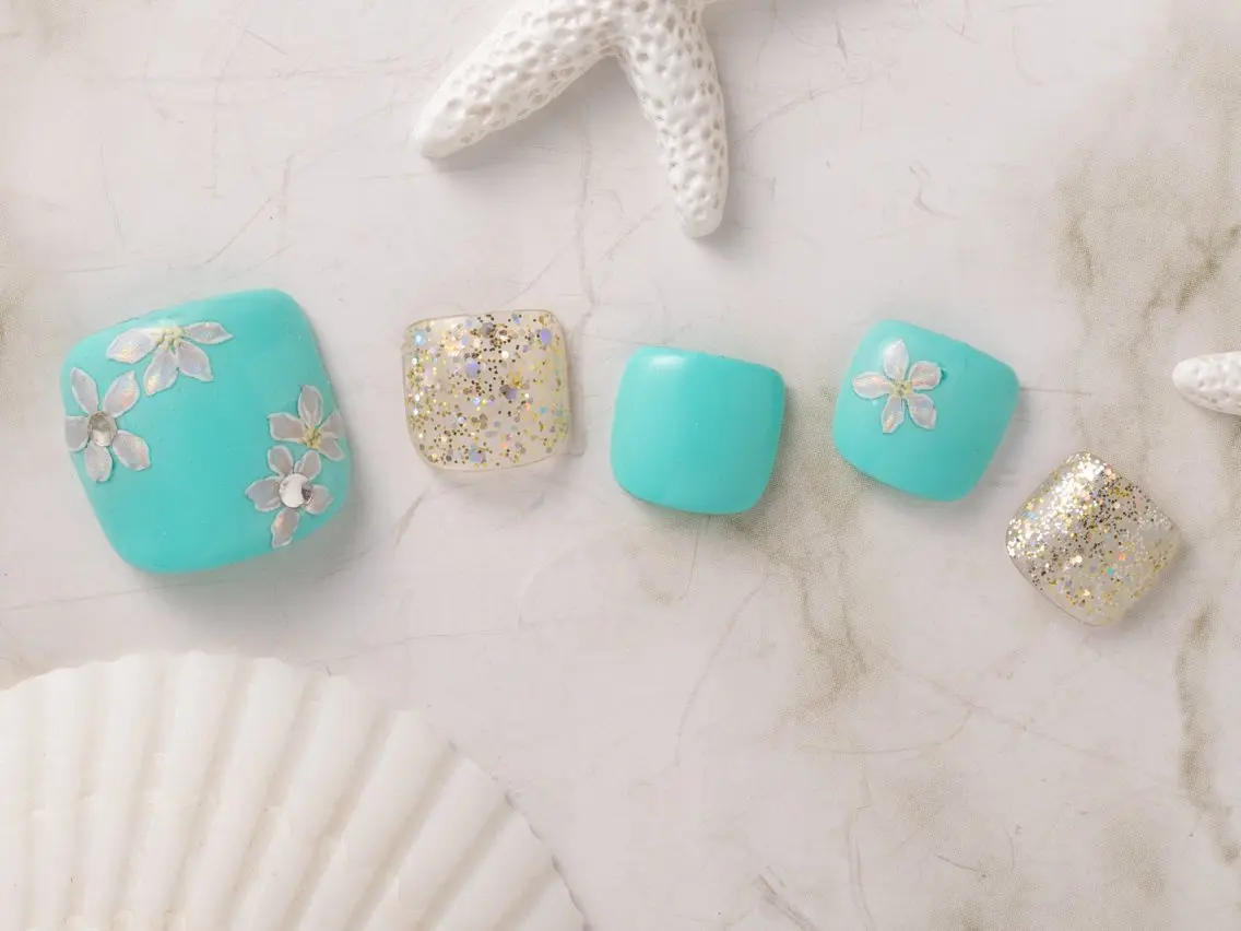ネイル シンプルネイル フットネイル NailSalon MAHINAのネイルデザイン
