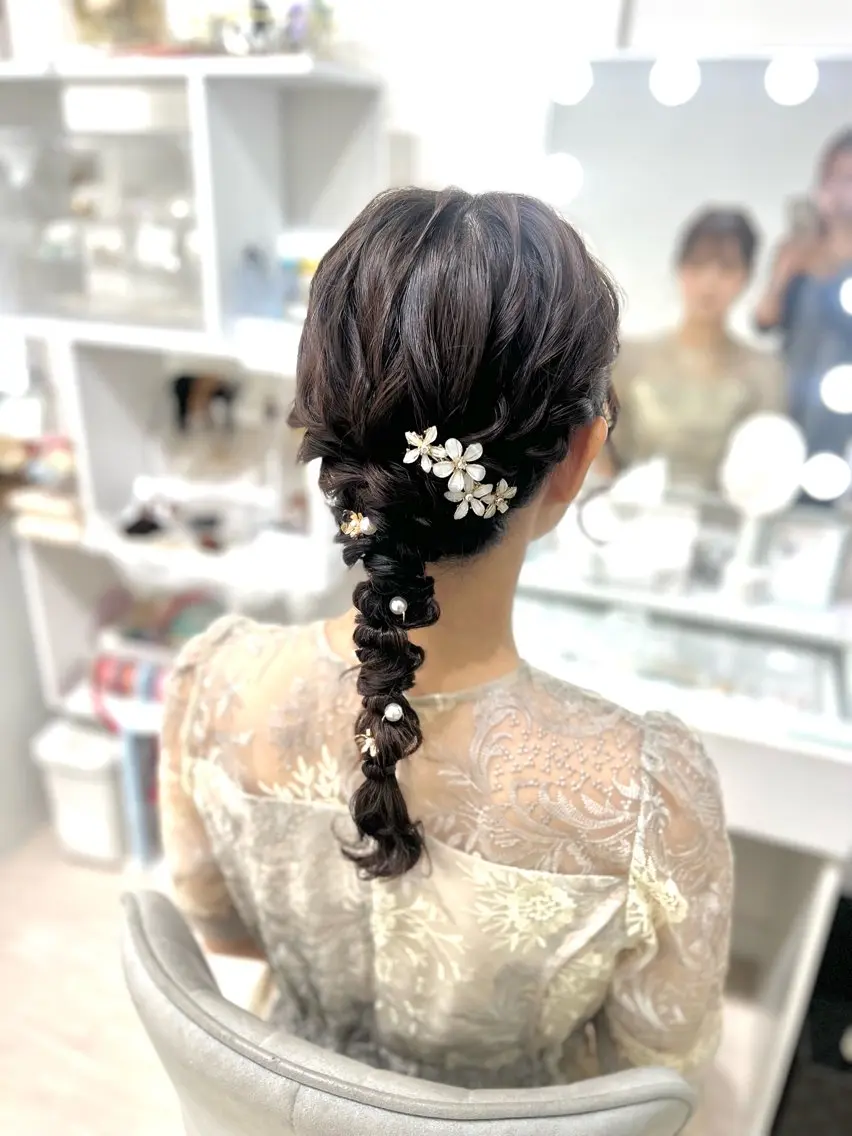 ヘアセット＆フルメイクの写真