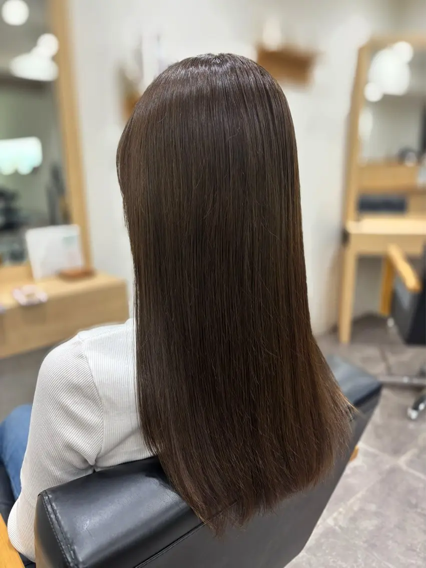 ロング カラー ベージュカラー オリーブベージュ カット ヘアカラー トリートメント (kakko) ayumiのヘアスタイル