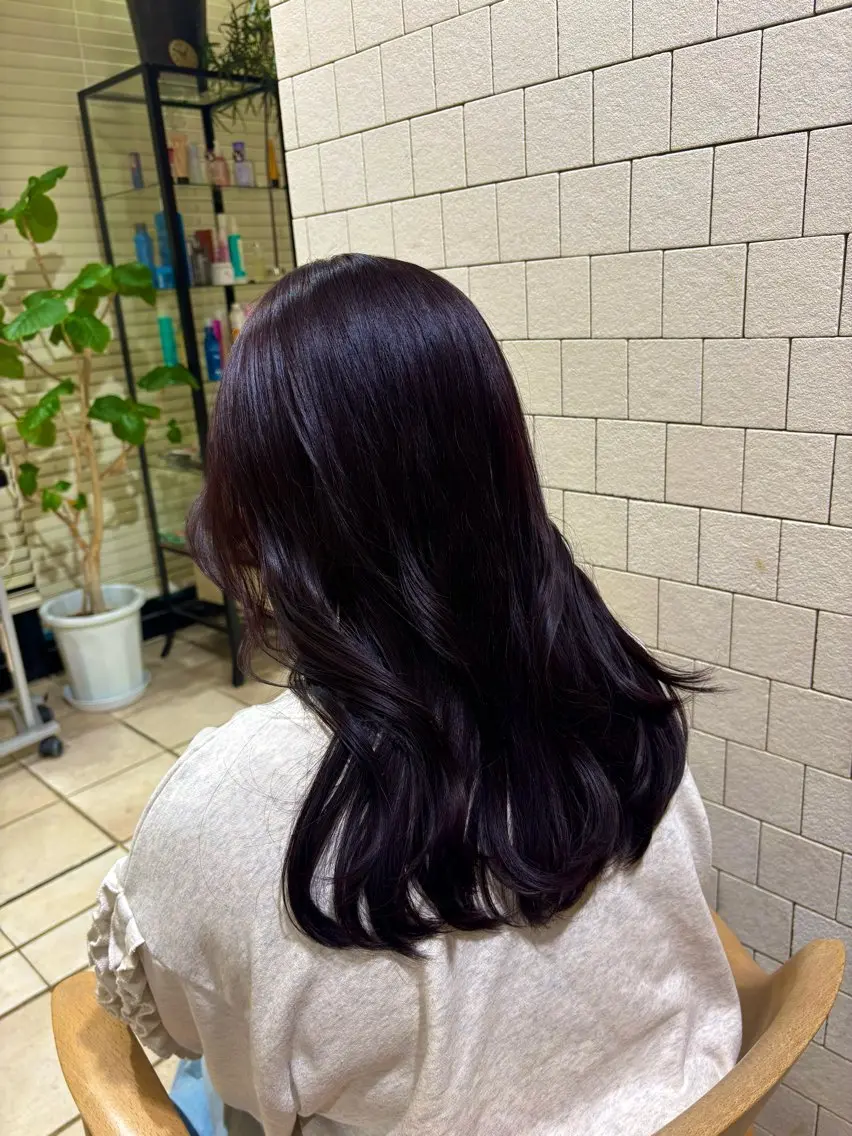 ロング カラー 黒髪 ピンクカラー ヘアカラー トリートメント 倉木 優羽のヘアスタイル