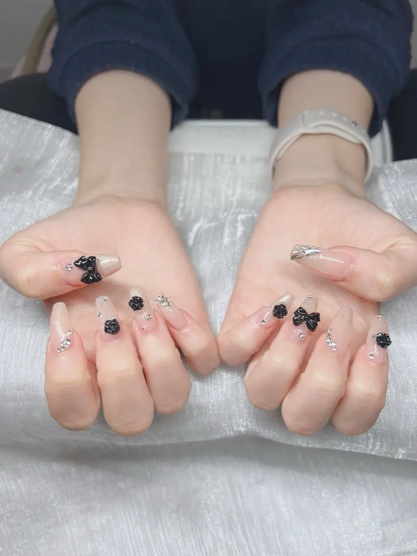 ネイル 長さ出し グラデーション キラキラネイル マグネットネイル ニュアンスネイル ハンドネイル Lee Nails チップ長さだし専門店のネイルデザイン