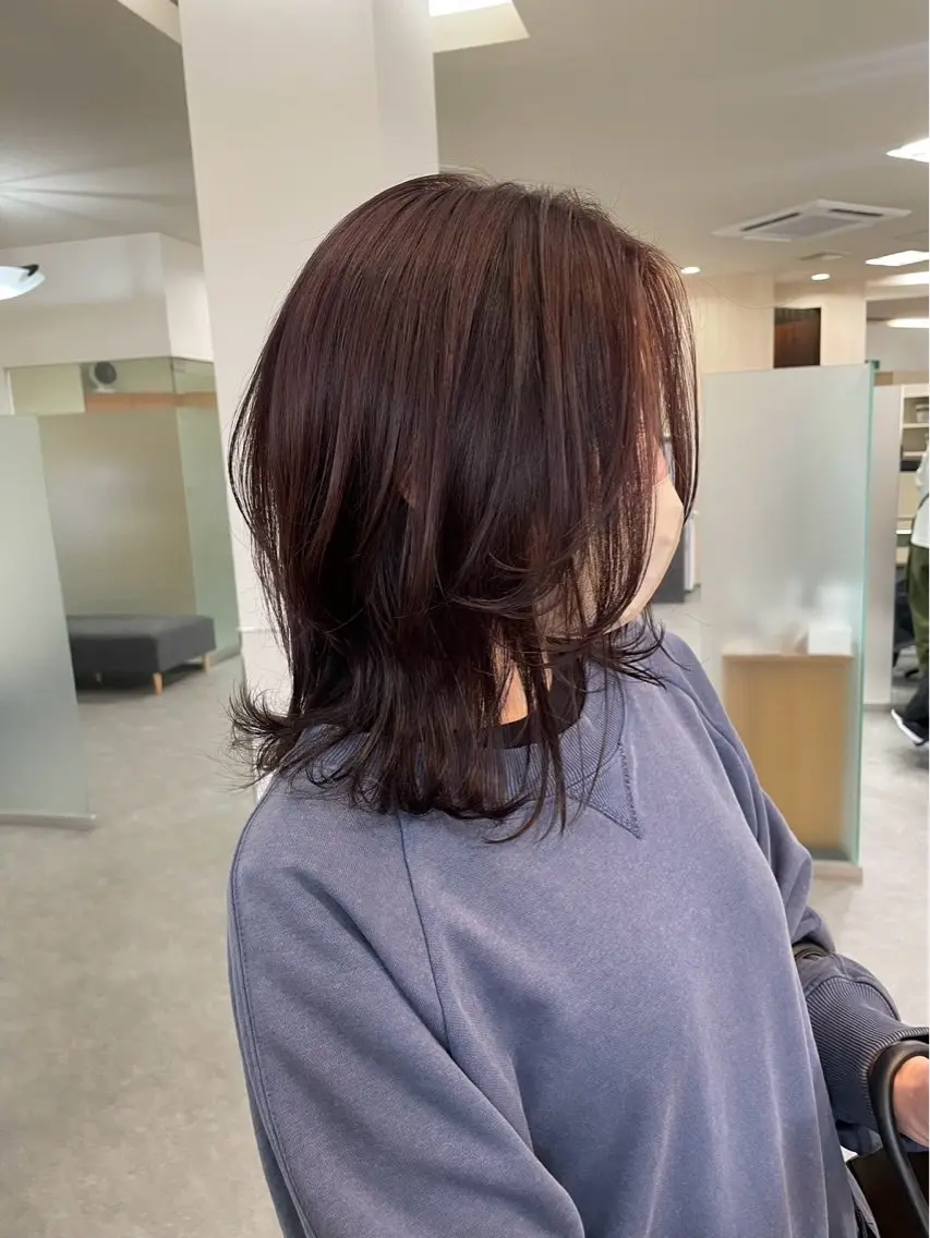 ミディアム カラー レイヤーカット🪽 Kanaのヘアスタイル
