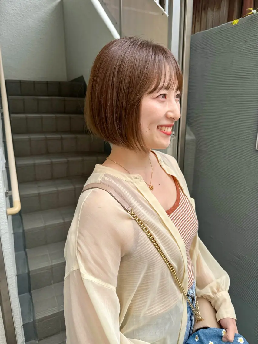 ショート カラー ベージュカラー 透明感カラー ボブ レイヤーカット 鈴木駿介のヘアスタイル
