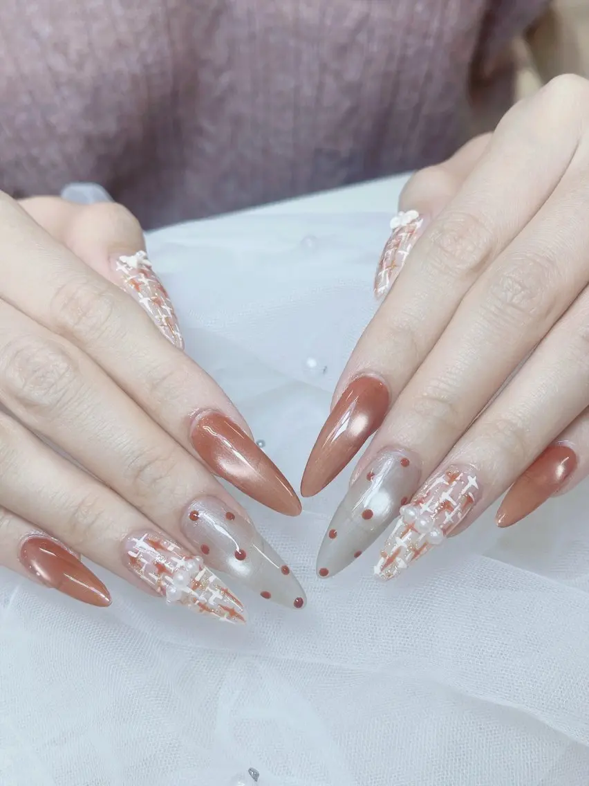 ネイル チークネイル フレンチネイル グラデーション 氷ネイル・うるうるネイル キラキラネイル ハンドネイル DUO MI nail salonのネイルデザイン